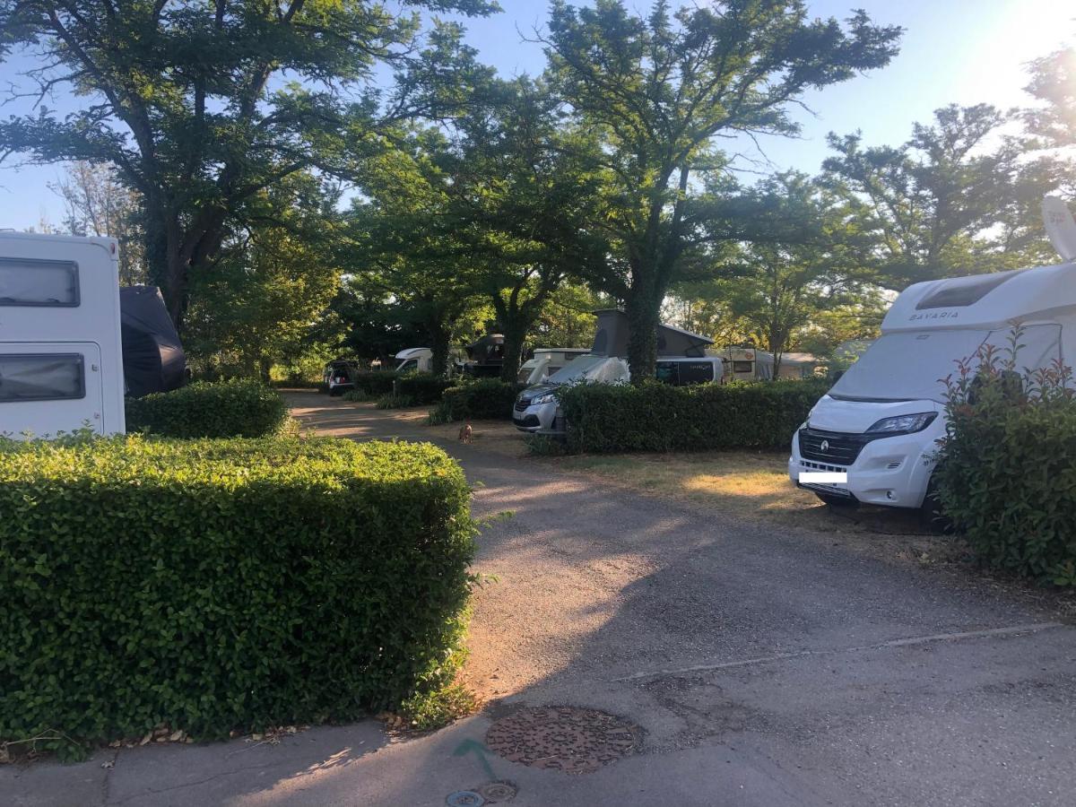 Camping Paradis Family Les Rives De L'Herault Gignac  Exterior foto